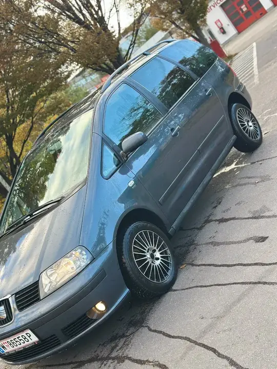 Seat Alhambra 2006 photo 2