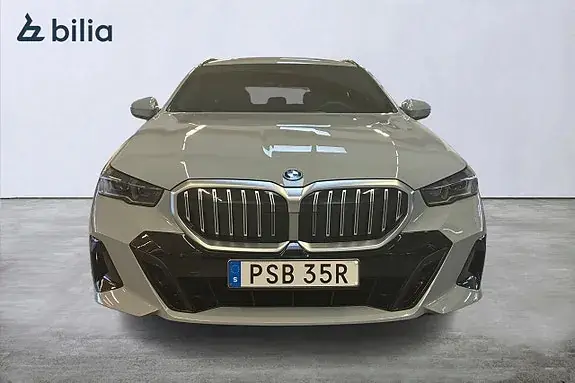 BMW 530E 2026 photo 5