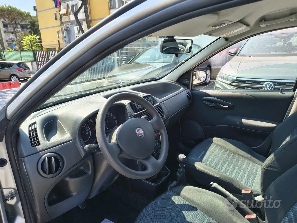 Fiat Punto 2010 photo 5