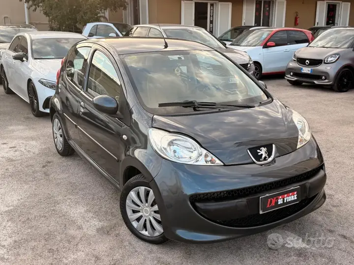Peugeot 107 2006 photo 4