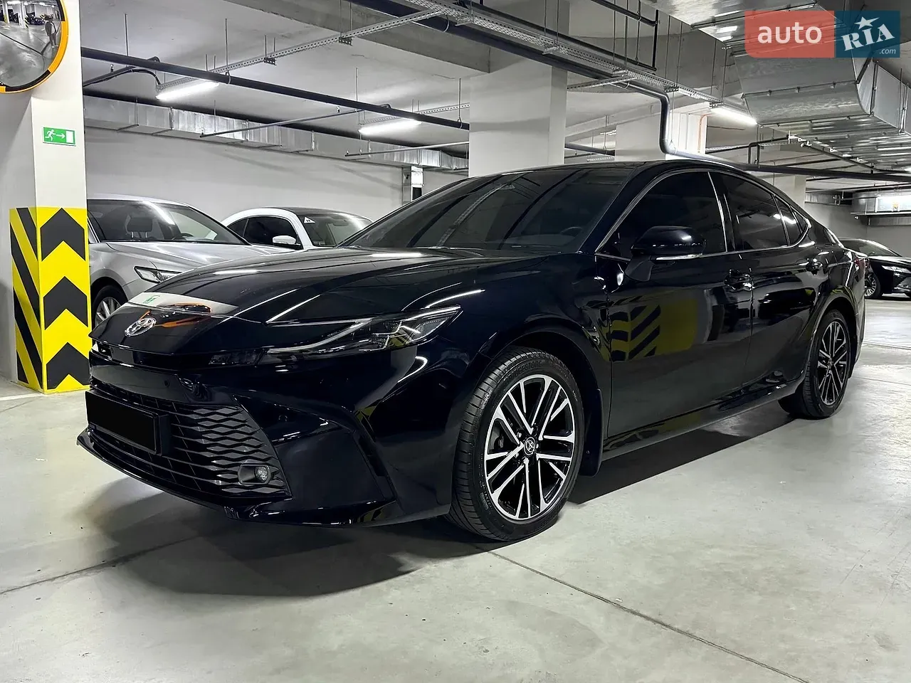 Toyota Camry 2025 photo 2