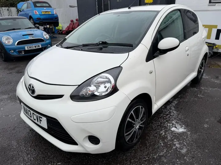 Toyota Aygo 2013 photo 3