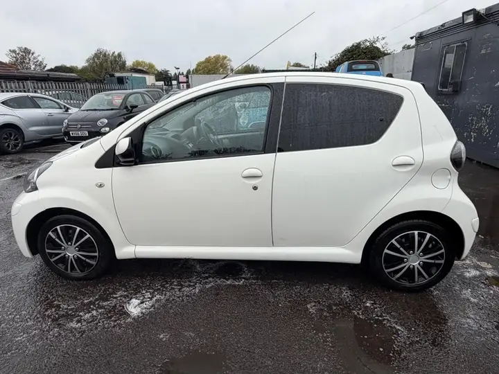 Toyota Aygo 2013 photo 4