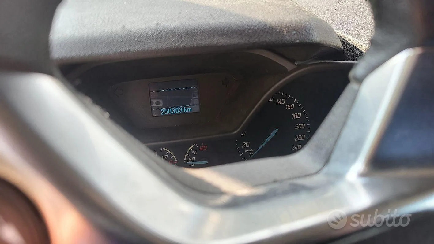 Ford Tourneo Connect 2015 photo 5