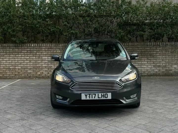 Ford Focus 2017 photo 2
