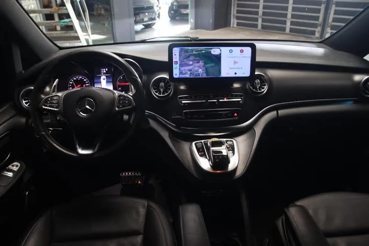 Mercedes-Benz V-Class 2018 photo 2