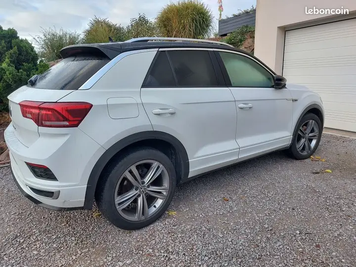 Volkswagen T-Roc 2021 photo 2
