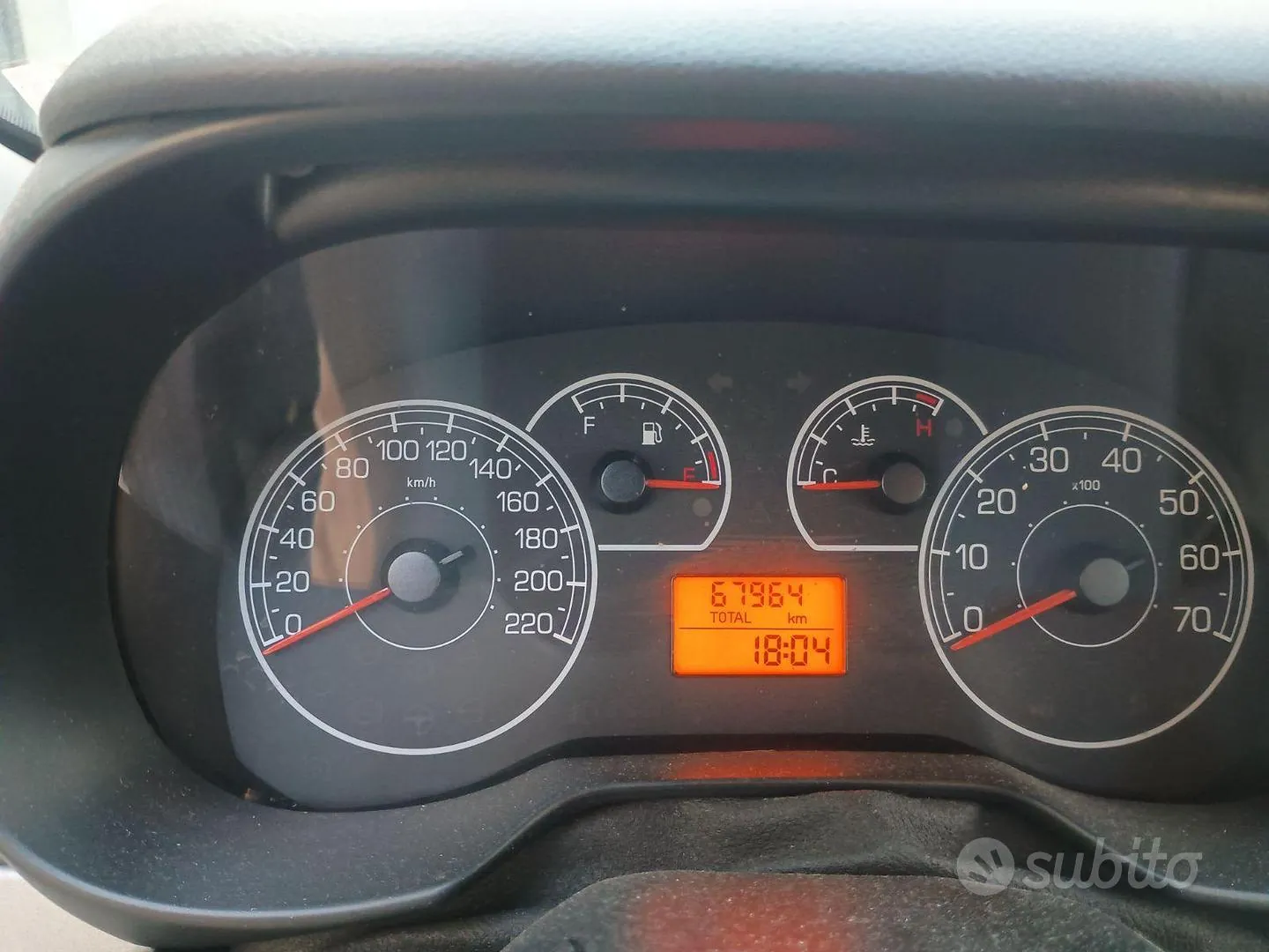 Fiat Grande Punto 2010 photo 4