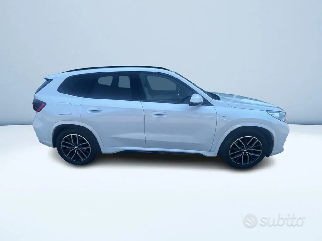 BMW X1 2024 photo 4