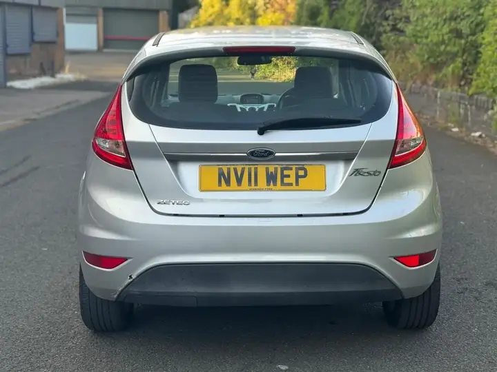Ford Fiesta 2011 photo 5