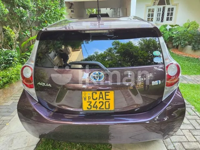Toyota Aqua 2014 photo 2