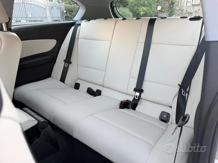 BMW 116I 2010 photo 5