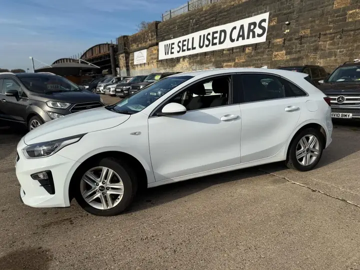 Kia Ceed 2021 photo 2