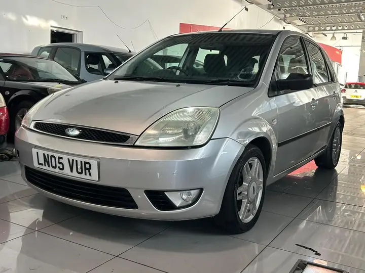 Ford Fiesta 2005 photo 3