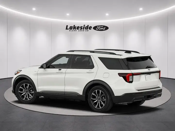 Ford Explorer 2027 photo 2