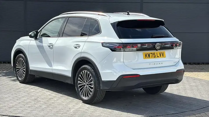 Volkswagen Tiguan 2025 photo 4