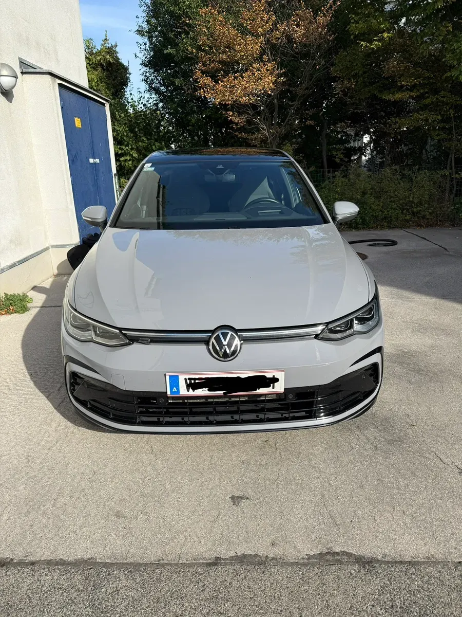 Volkswagen Golf 2021 photo 2