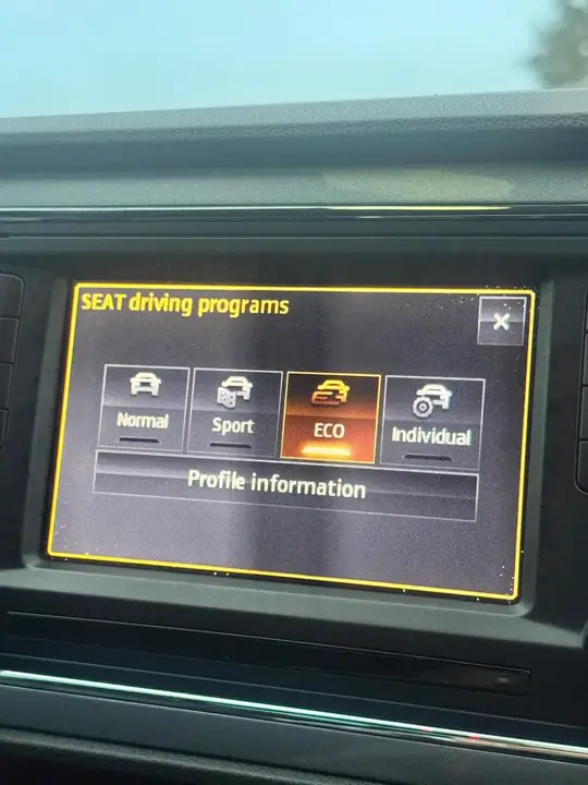Seat Leon 2013 photo 2