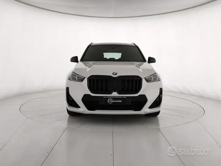 BMW X1 2023 photo 3