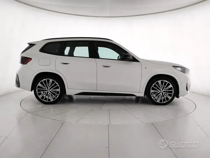 BMW X1 2023 photo 2