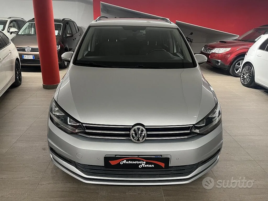 Volkswagen Touran 2016 photo 2