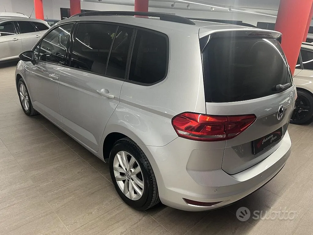 Volkswagen Touran 2016 photo 5