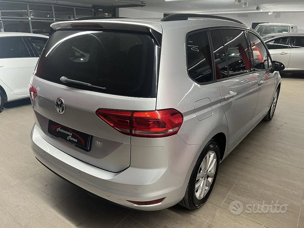 Volkswagen Touran 2016 photo 4