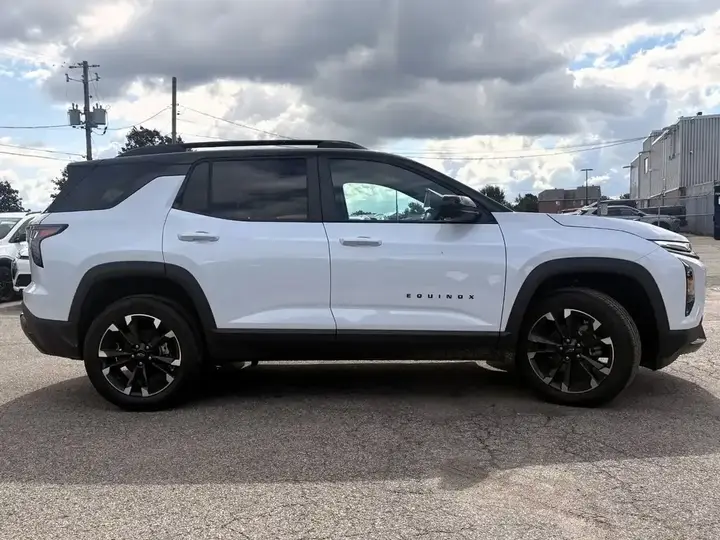 Chevrolet Equinox 2027 photo 3