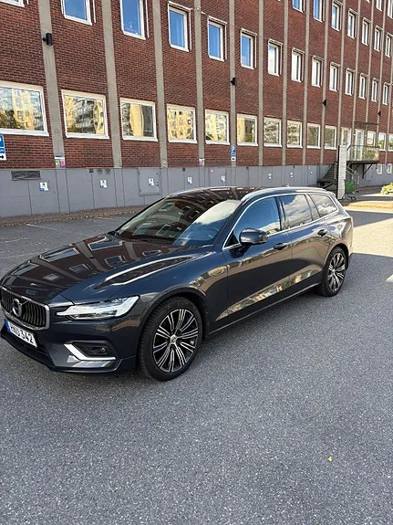Volvo V60 2019 photo 2