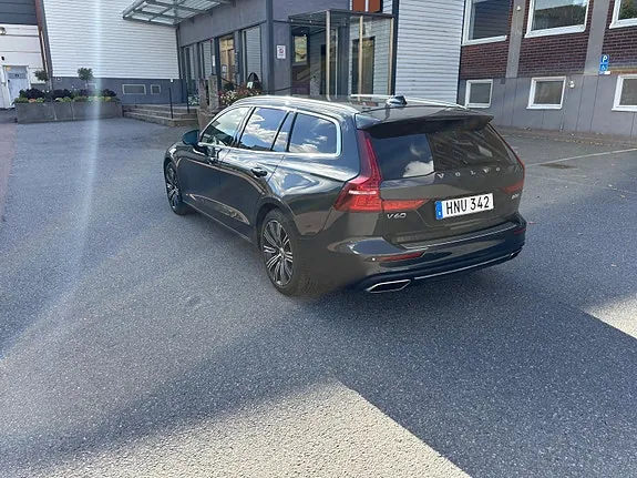 Volvo V60 2019 photo 4