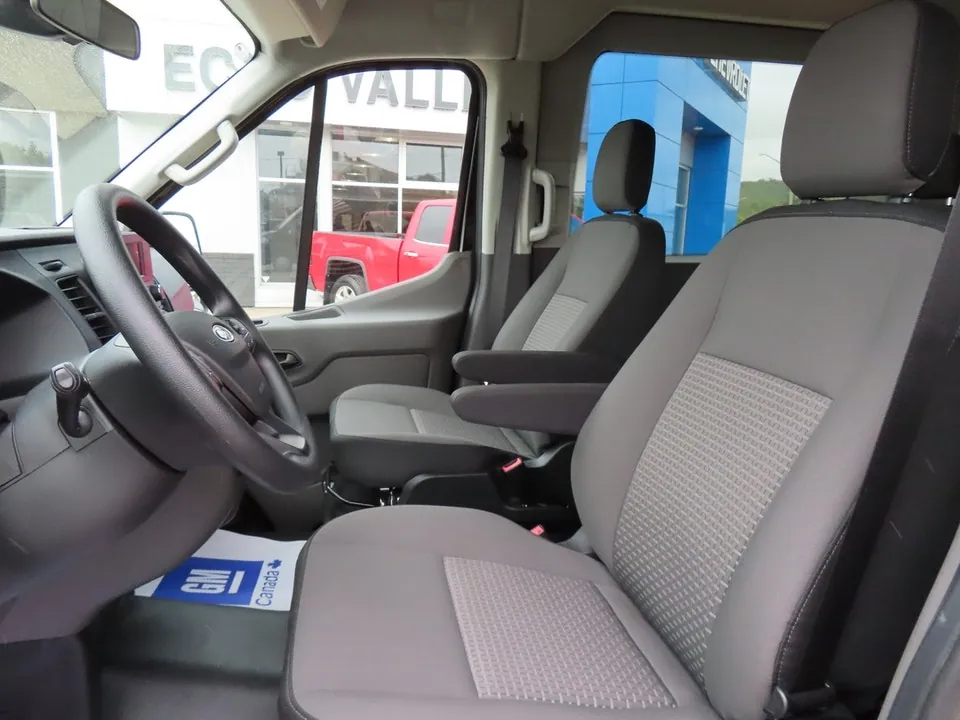 Ford Transit 2025 photo 3