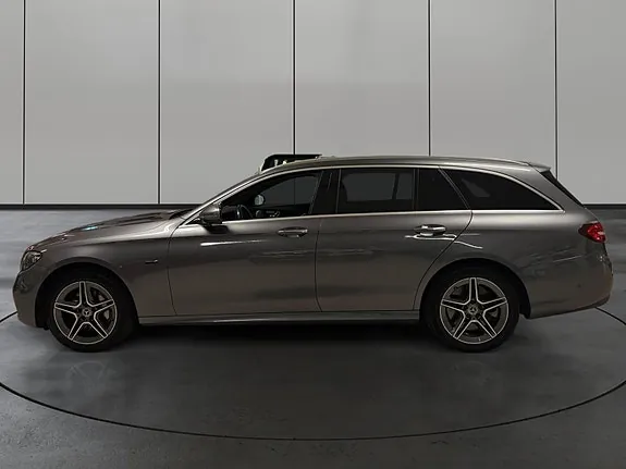 Mercedes-Benz E300 De 2021 photo 2