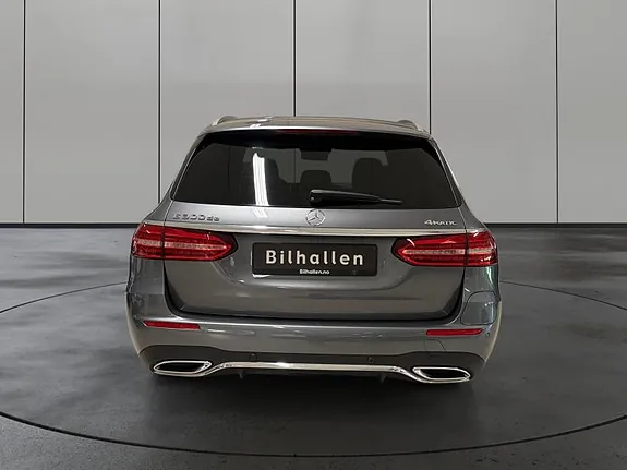 Mercedes-Benz E300 De 2021 photo 4