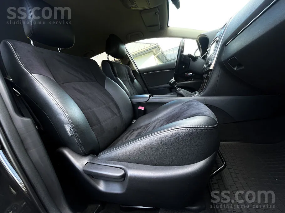 Toyota Avensis 2013 photo 5