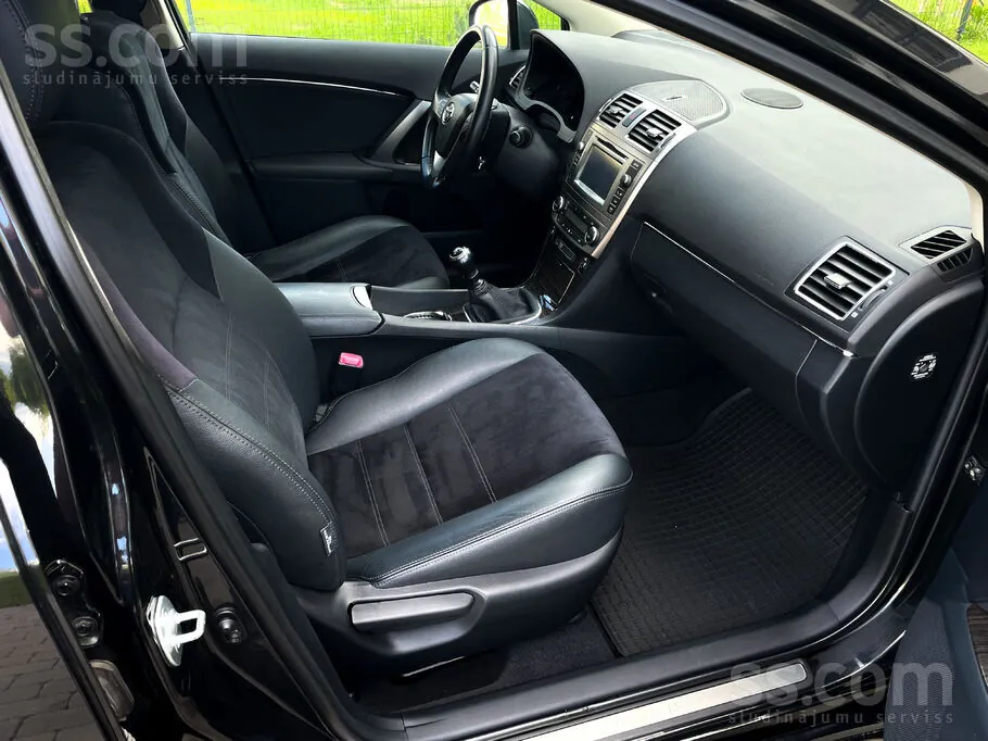 Toyota Avensis 2013 photo 4