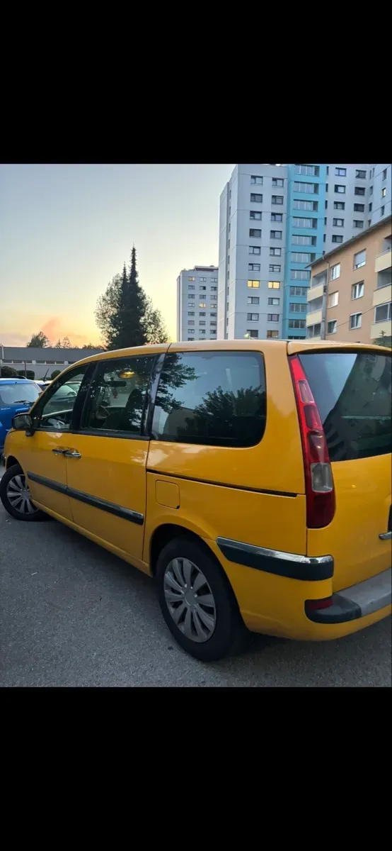 Citroen C8