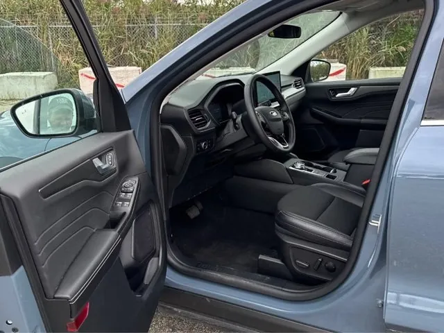 Ford Escape 2026 photo 5