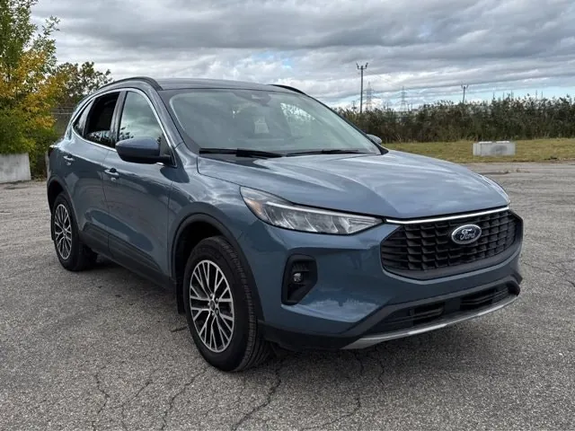 Ford Escape 2026 photo 2