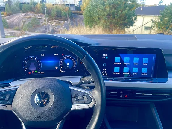 Volkswagen Golf Viii 2021 photo 2