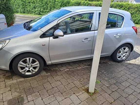 Opel Corsa 2009 photo 3