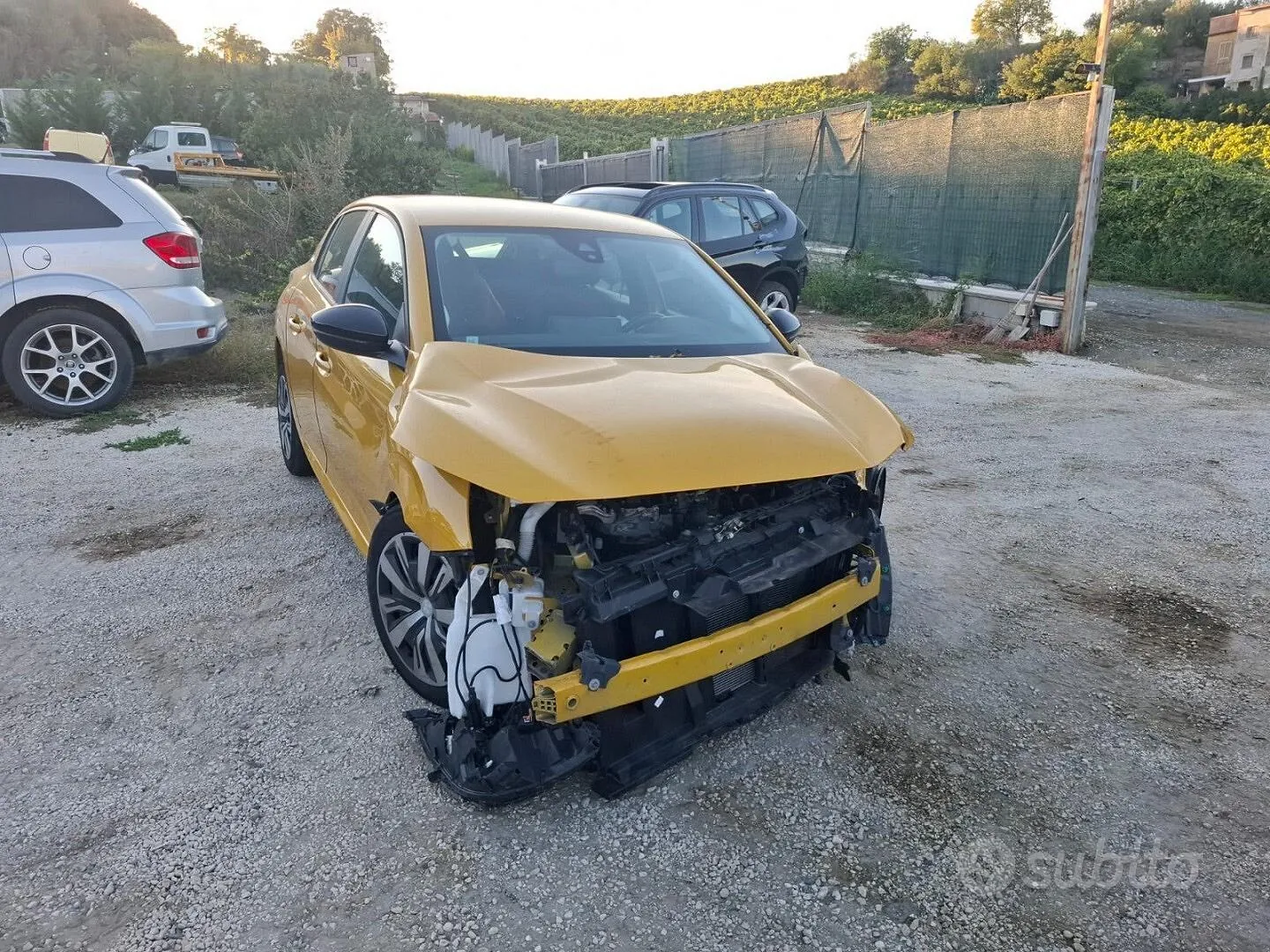 Peugeot 208 2023 photo 2