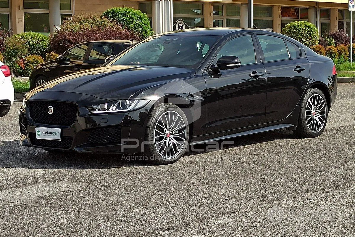Jaguar Xe