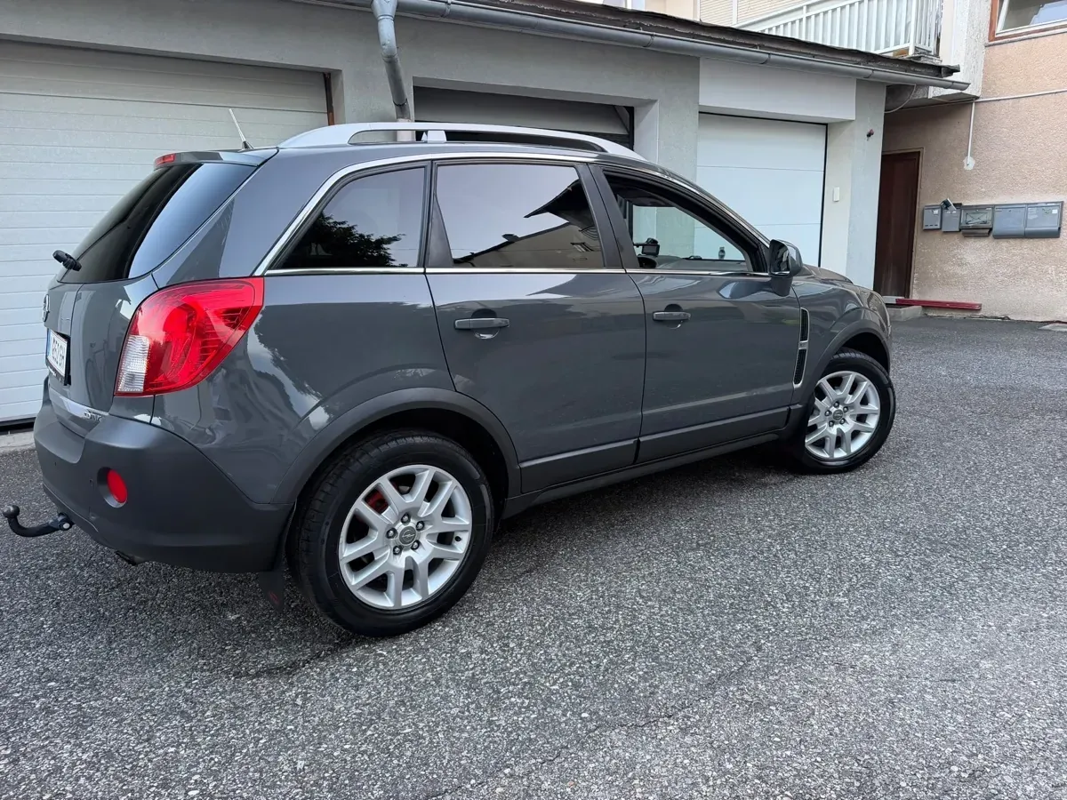 Opel Antara 2011 photo 2