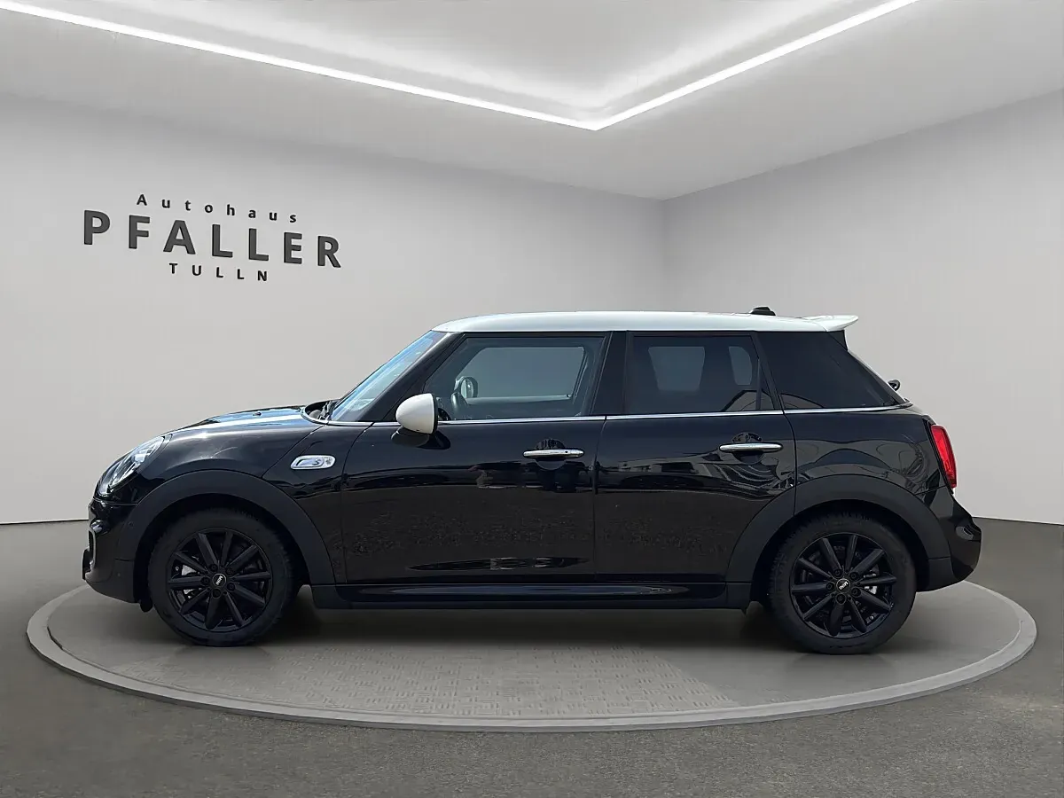 Mini Cooper S 2019 photo 3