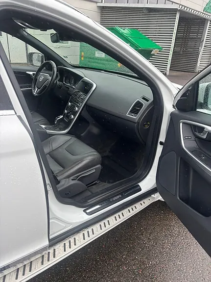 Volvo Xc60 2016 photo 2
