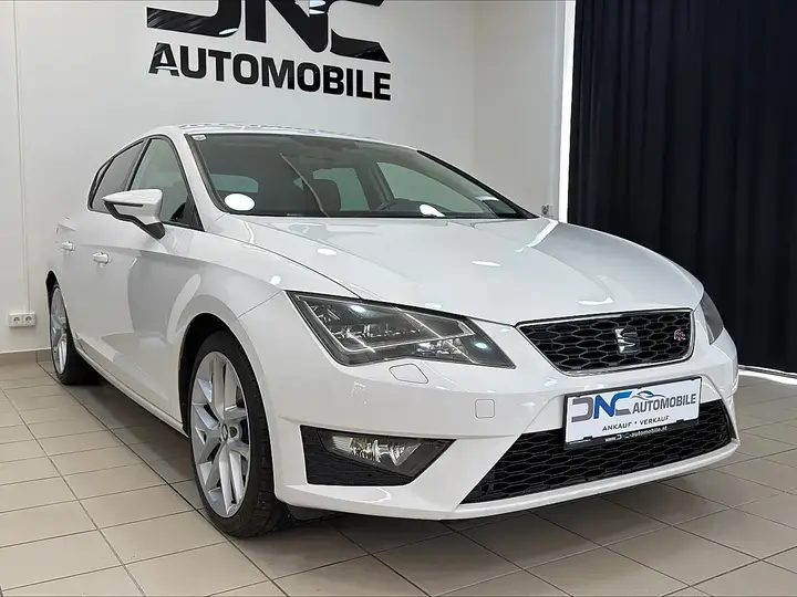 Seat Leon 2013 photo 2