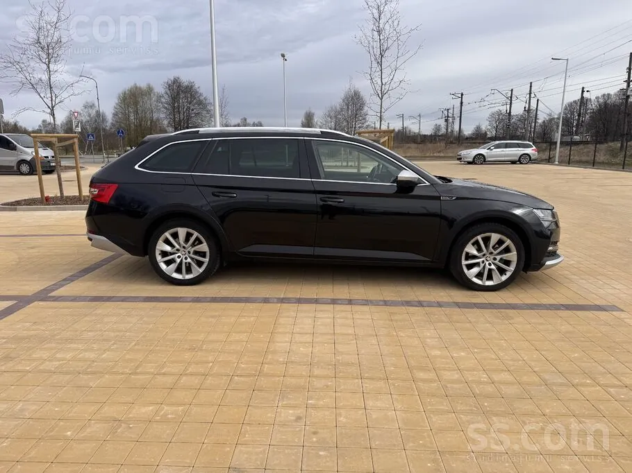 Skoda Superb 2022 photo 4