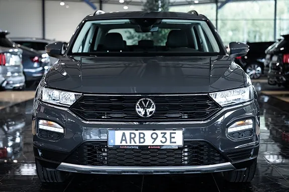 Volkswagen T-Roc 2022 photo 2