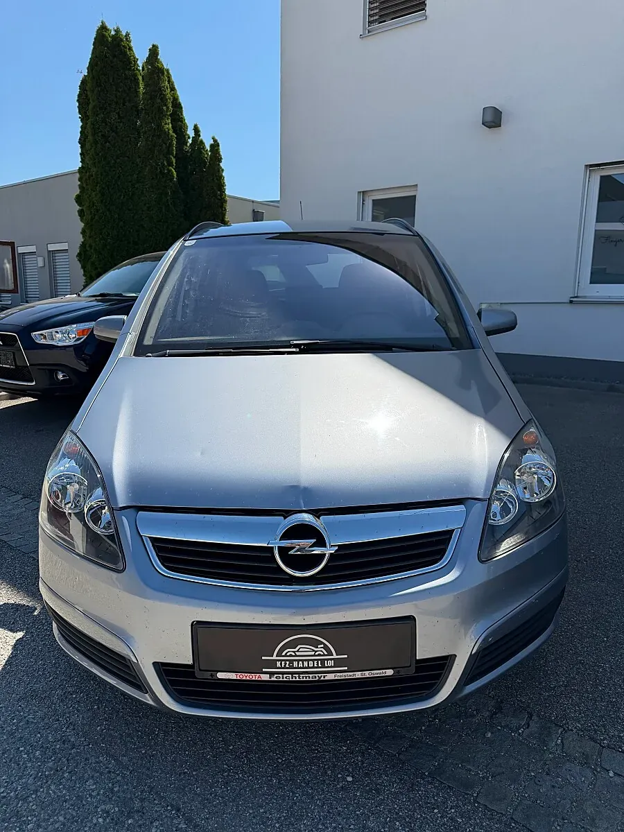 Opel Zafira 2007 photo 2