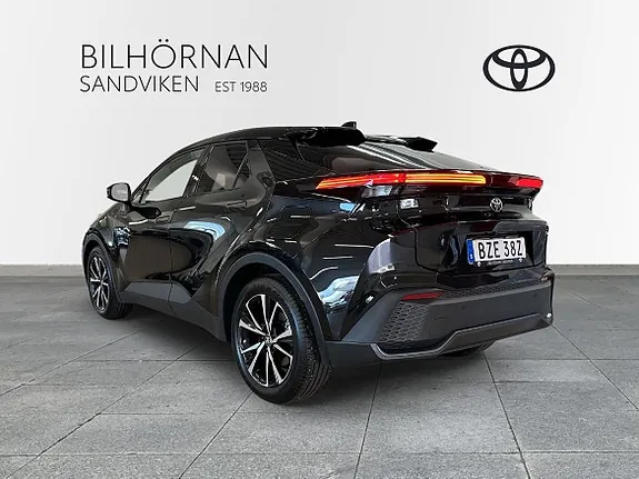 Toyota C-Hr 2025 photo 2